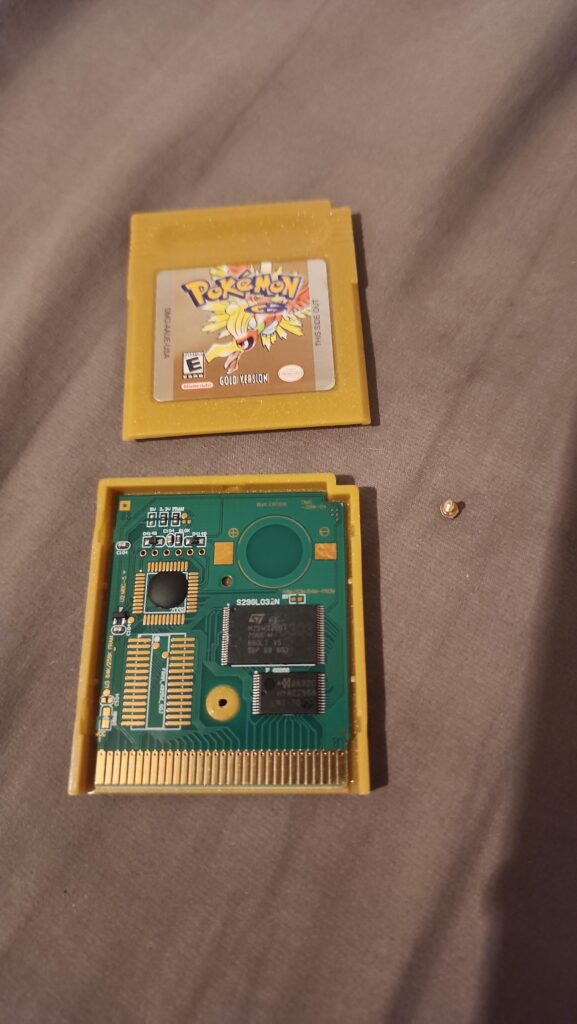 Need assistance with pokemon gold cartridge confusion