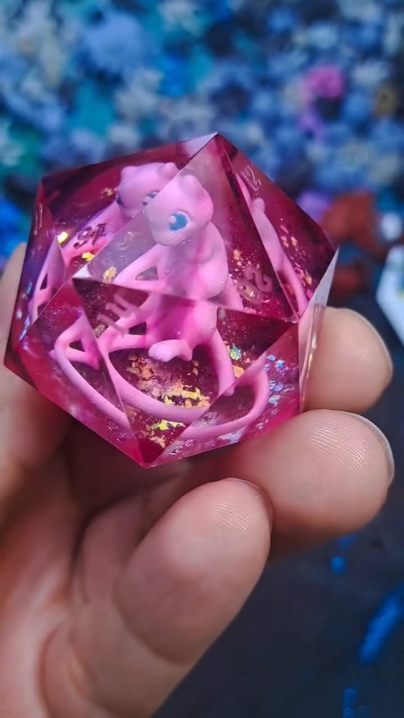 [OC] A small Mew trapped in his psychic bubble. Mew Jumbo D20 in resin