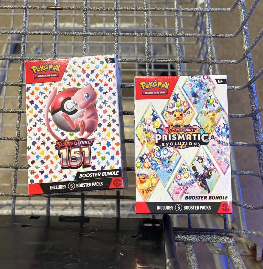 Found some more cards at Kroger, love the artwork on the charmeleon