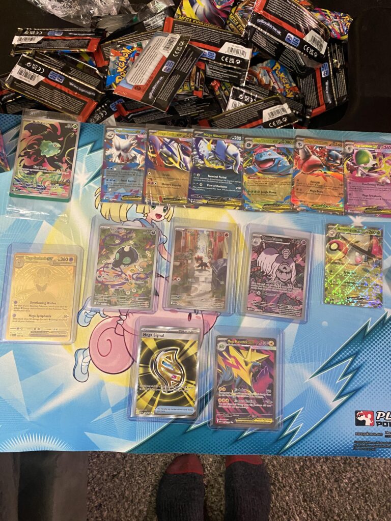 Finally managed to get a booster box in a vending machine…