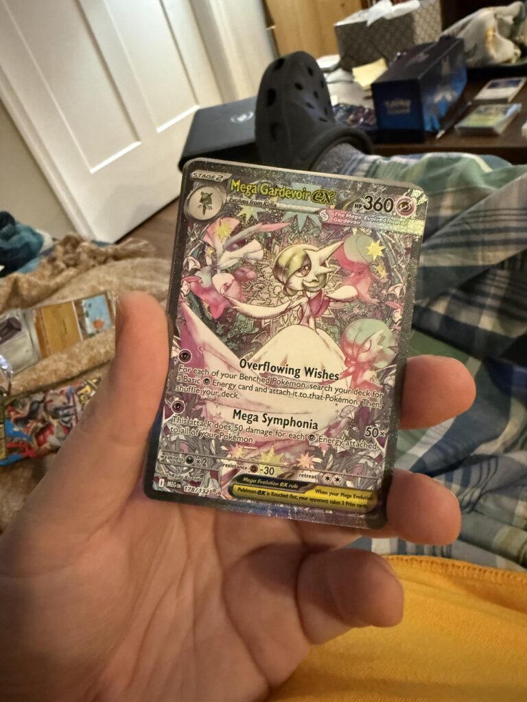 Yooooo! Just pulled this out of the Mega Latias ex box I picked up from Walmart after work!