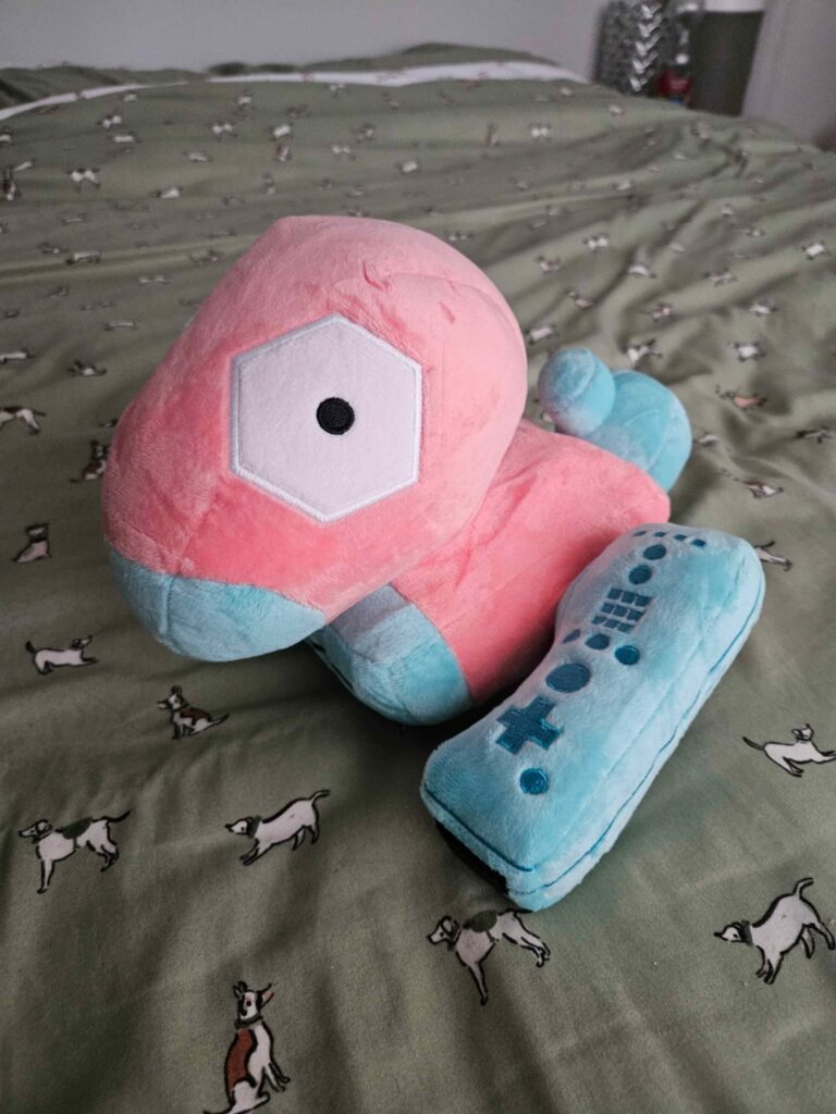 My PorWiigon plush finally arrived and its just peak.