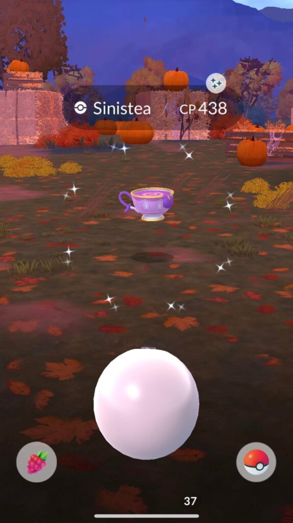 Got the shiny ✨ Sinistea during spotlight hour after walking 3 miles…and got the shiny ✨ costume Pikachu earlier in the day.