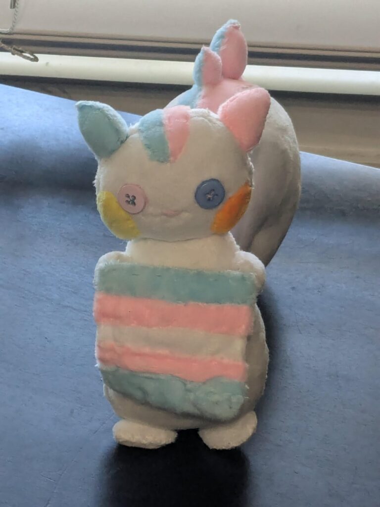 He has his little flag now 🥺🩷🩵