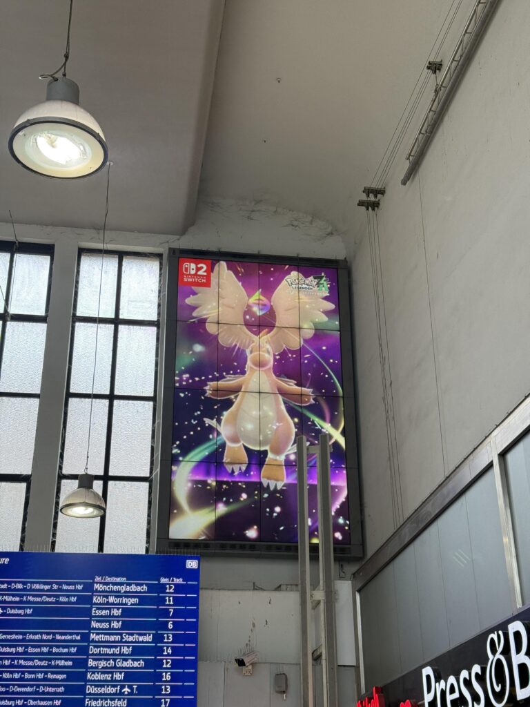 Saw at Düsseldorf hbf. I am excited for Thursday :D