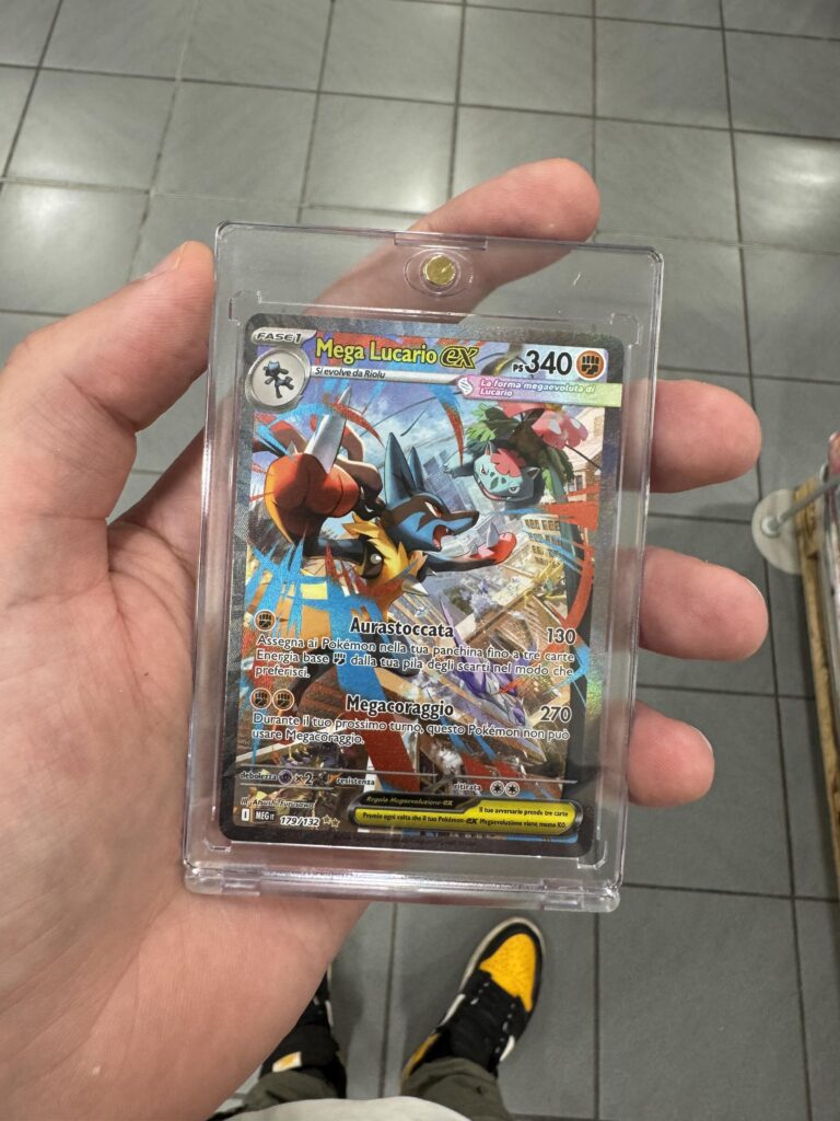 Pulled this Mega Lucario Ex in Italy from a 5.99€ pack