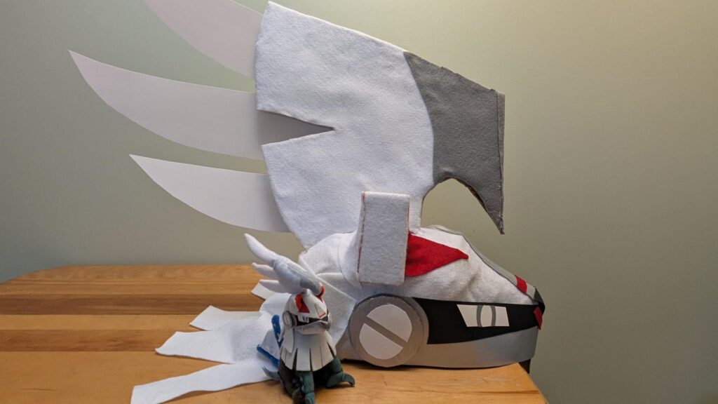For Halloween, I made a hat of my favourite Pokémon, Silvally! It was way more work than I expected, but the final result looks great!