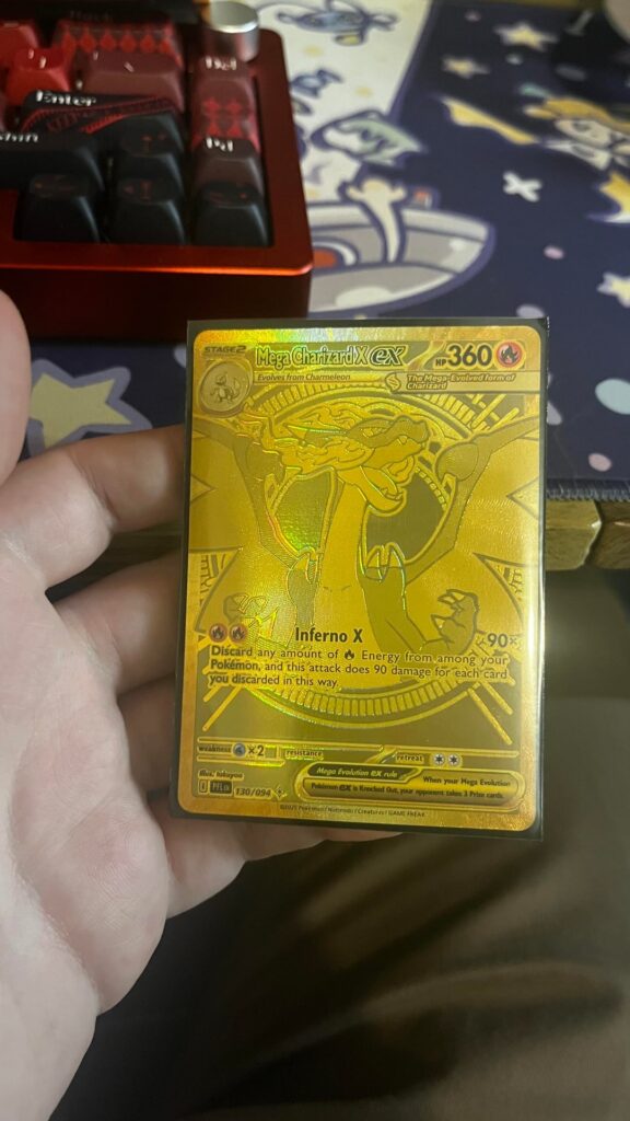 YESS I FINALY got a etb in store and look what I pulled!