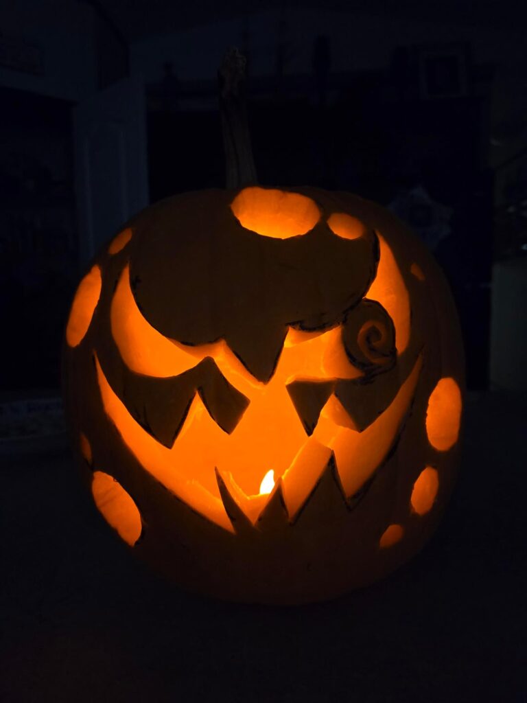 Happy Halloweeeeeen! [OC]