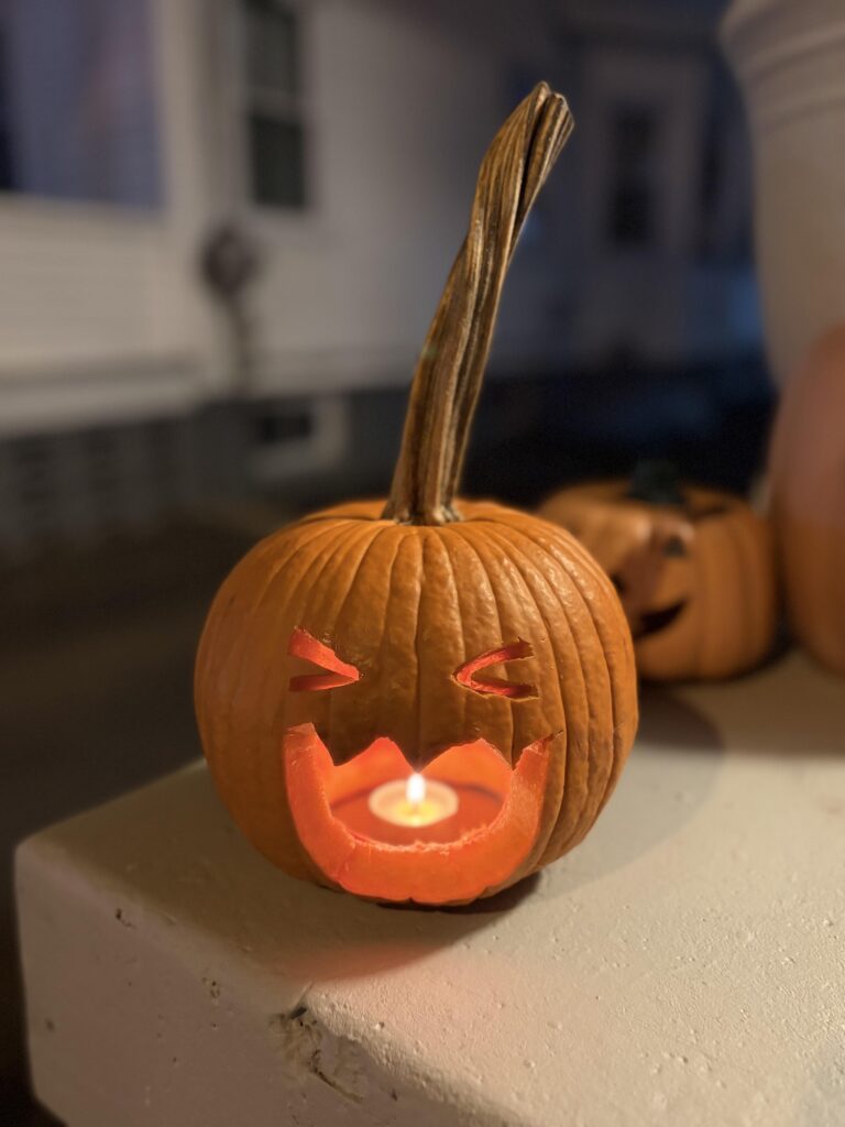 Carved a pumpkin with the face of my favorite pokemon 🫡🎃