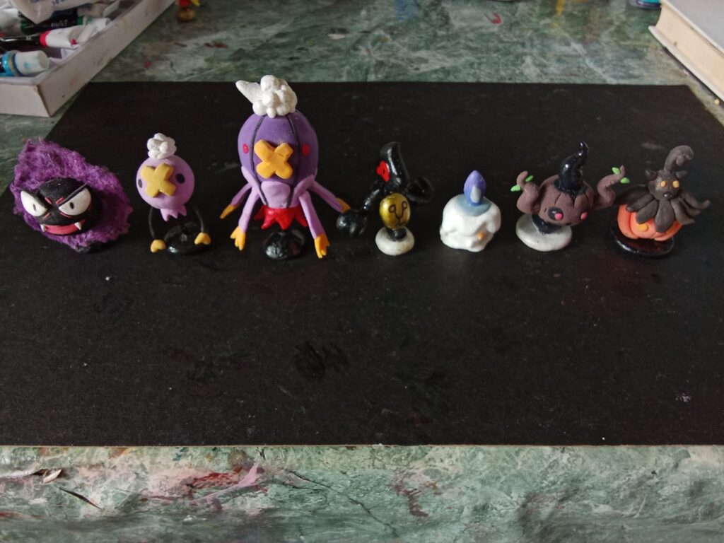 Happy Halloween! My 7 Ghost Type Pokemon clay arts I made weeks and few months ago. Which one is ur favorite?