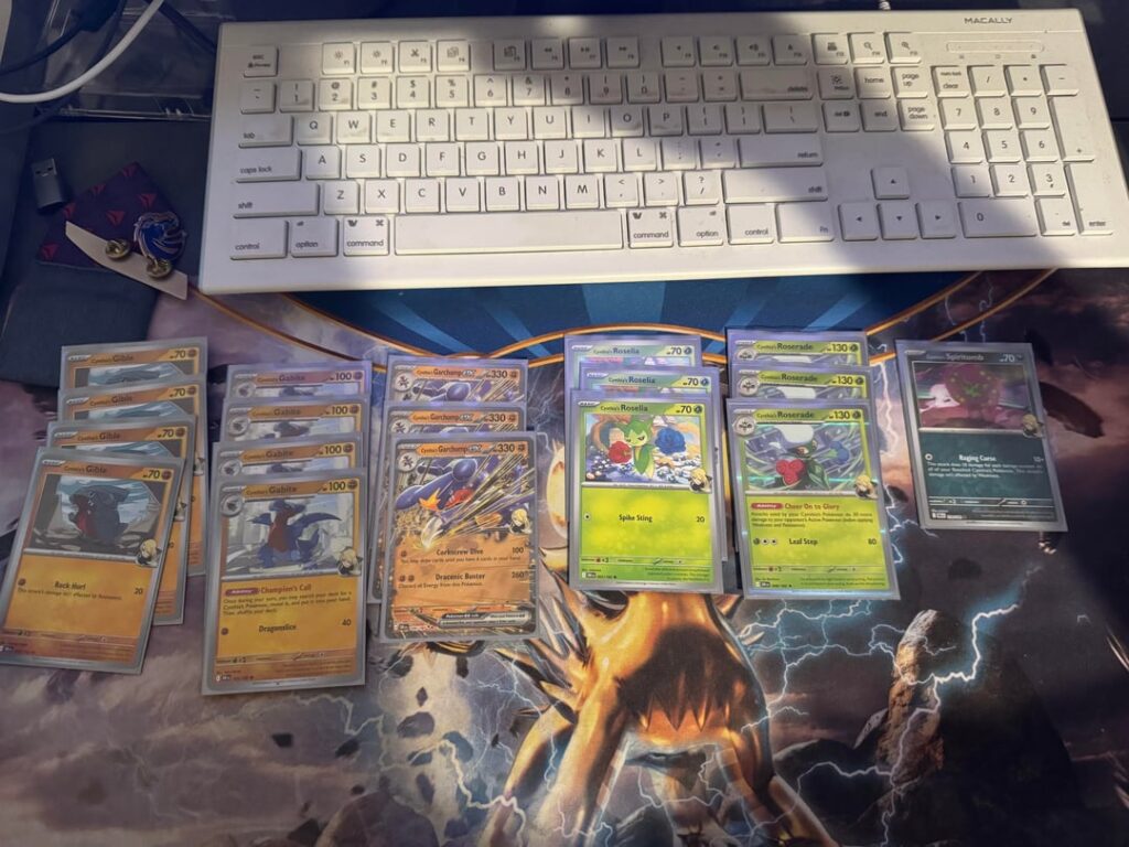 First League Challenge in a long time, deciding between 2 decks