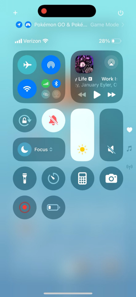 SWINUB HAS LEGS?! It’s so cute!