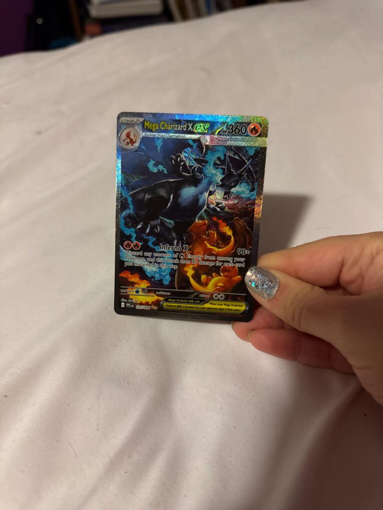 The one and only pack of Phantasmal Flames I am going to open and I got this 🤯🤯
