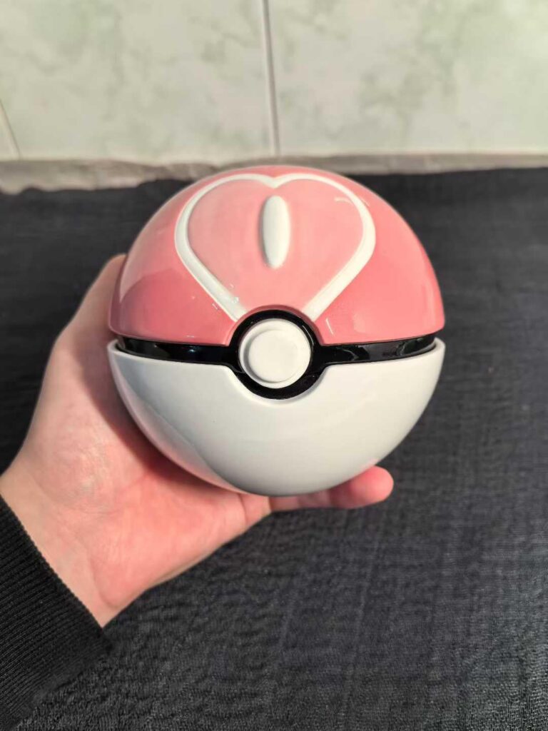 Love Ball in porcelain – softer than it should be, Jingdezhen 2025