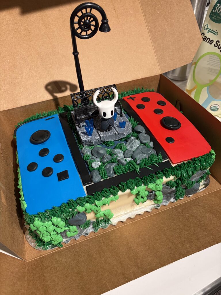 Surprised by a Hollow Knight bday cake from my wife and daughter! 🖤