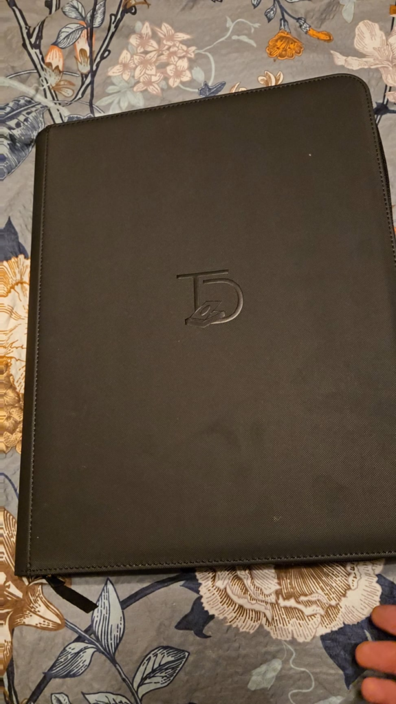 Finally got my sets put into new hard cases and binders. Beaut