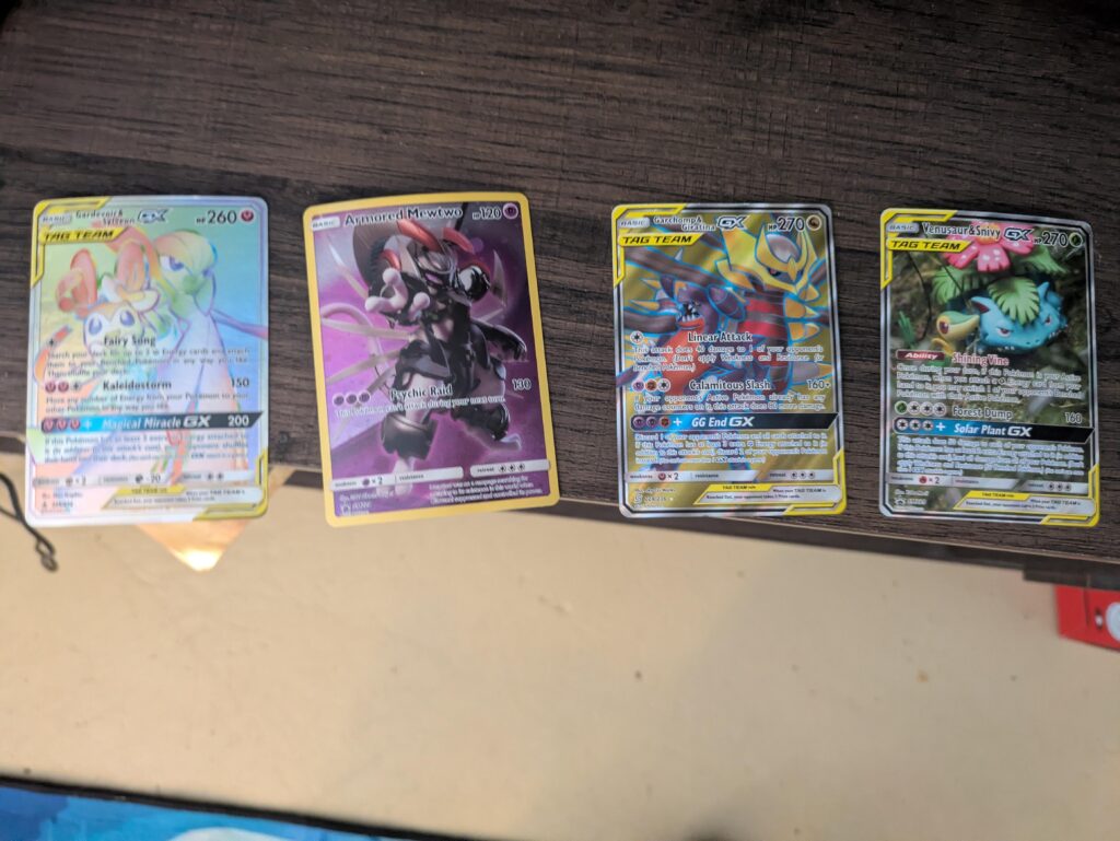 Some good finds in my sister's collection. If only my mom didn't throw all my cards out