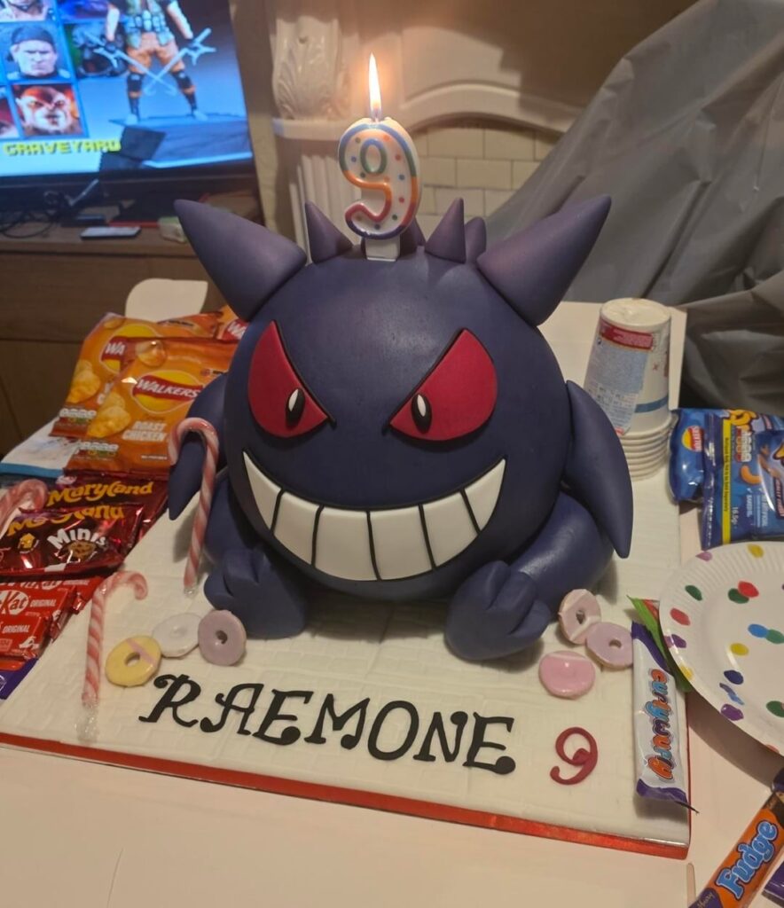 3D Gengar cake I bought for my younger brother!