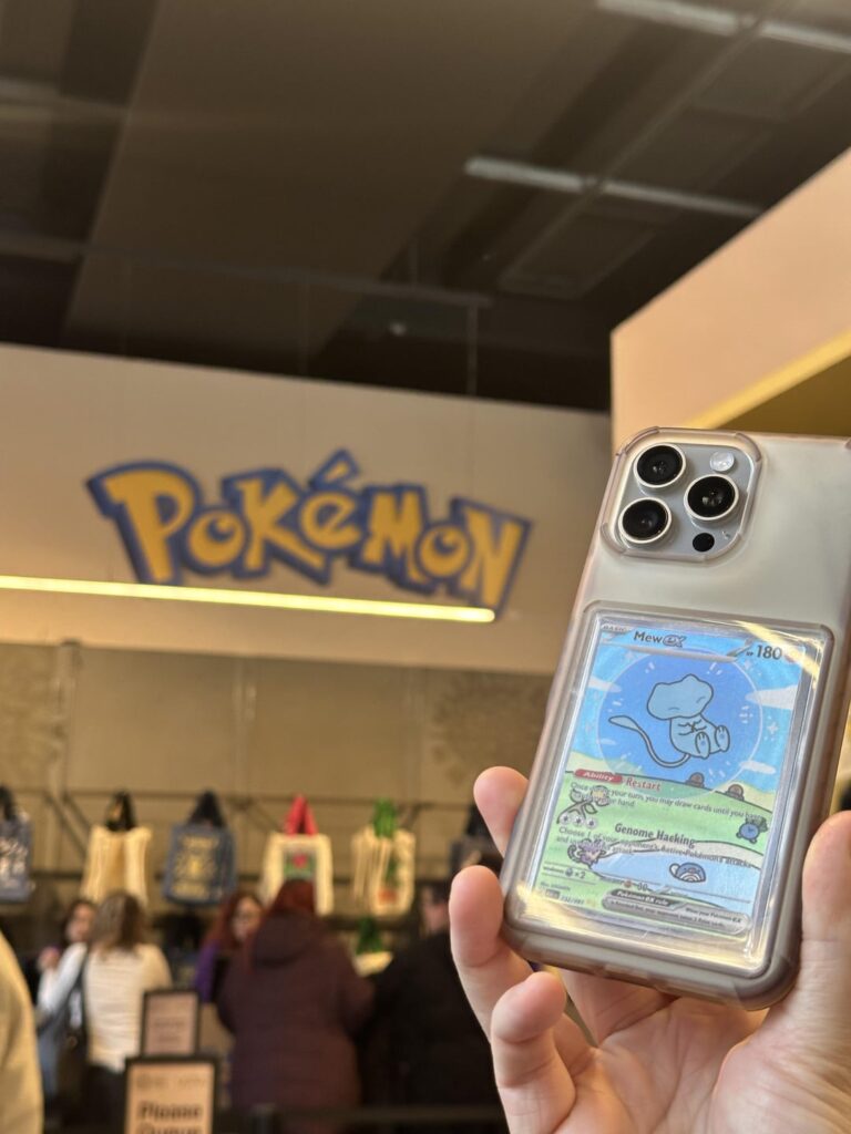 Took Mew to the Museum 🦖