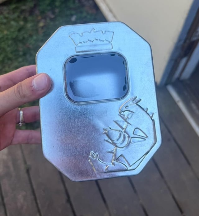 Does anyone know anything about these tins??