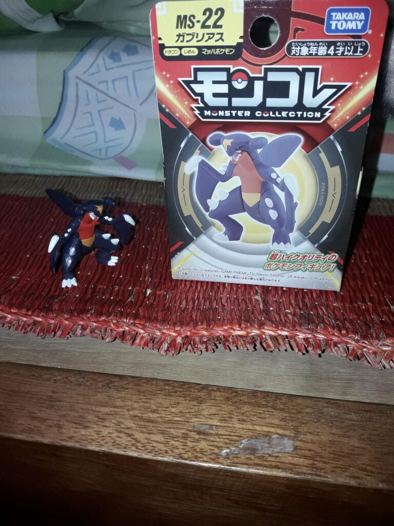 Tomy Garchomp Figure