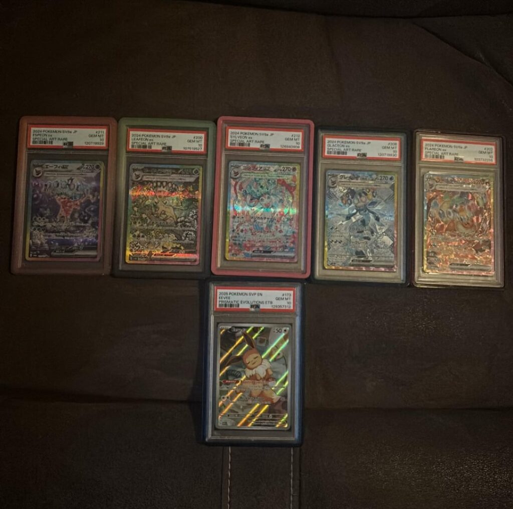 New pickups! Texture is way better in jp And they are cheaper ❤️ just need the terastal umbreon in a 10 & jolteon.