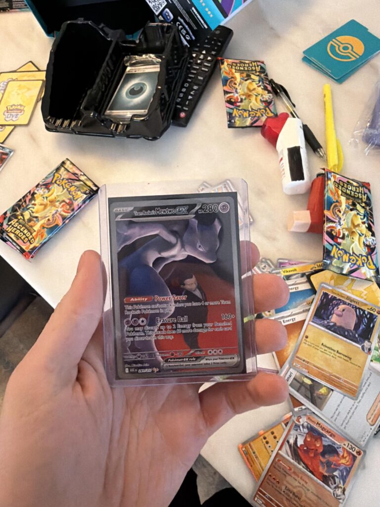 Just got back into collecting after 10 or so years and pulled this 😀