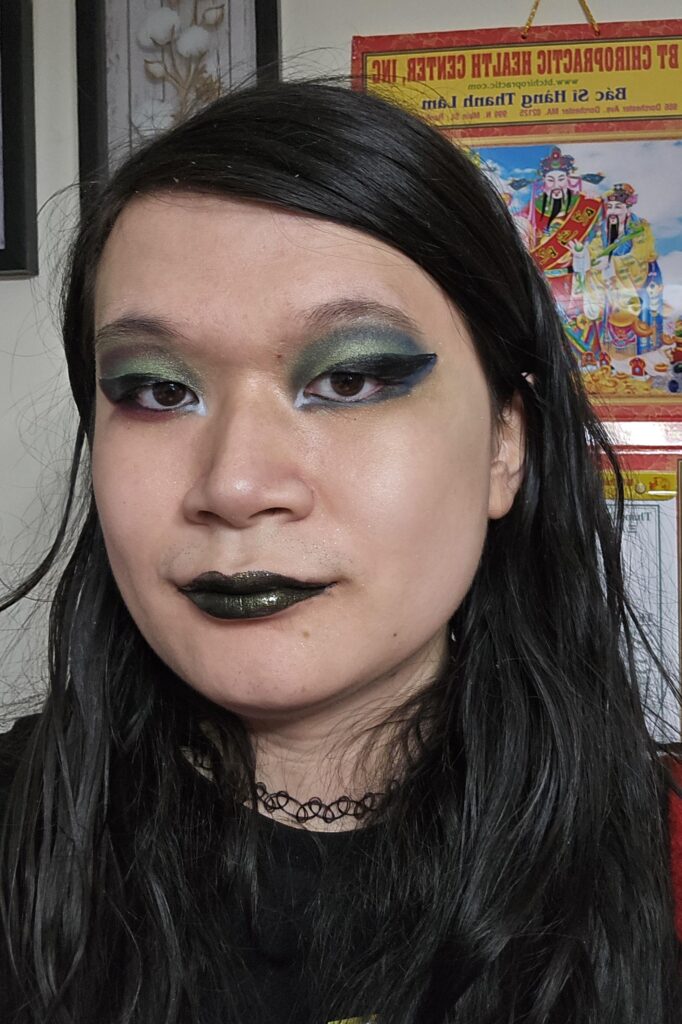 Decided to celebrate Perfect Order's release with a look inspired by Zygarde!