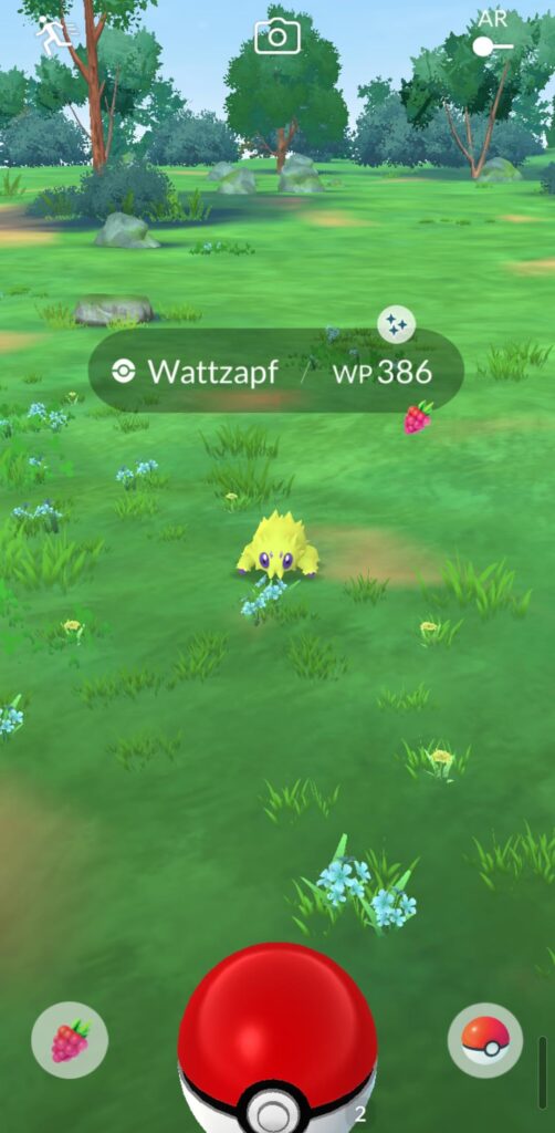 A cute shiny joltik!!