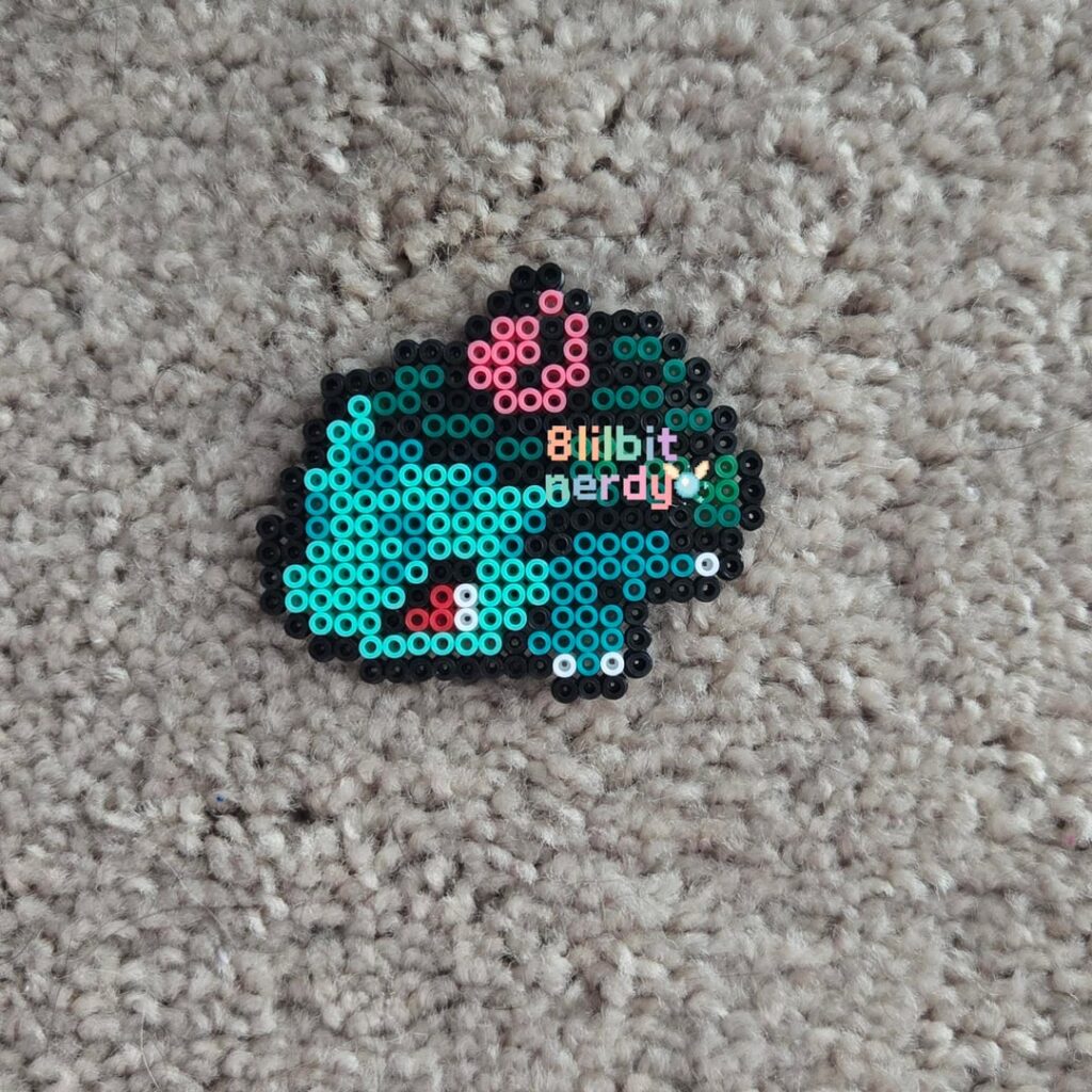 Finished Ivysaur and Venusaur to go with Bulbasaur :)