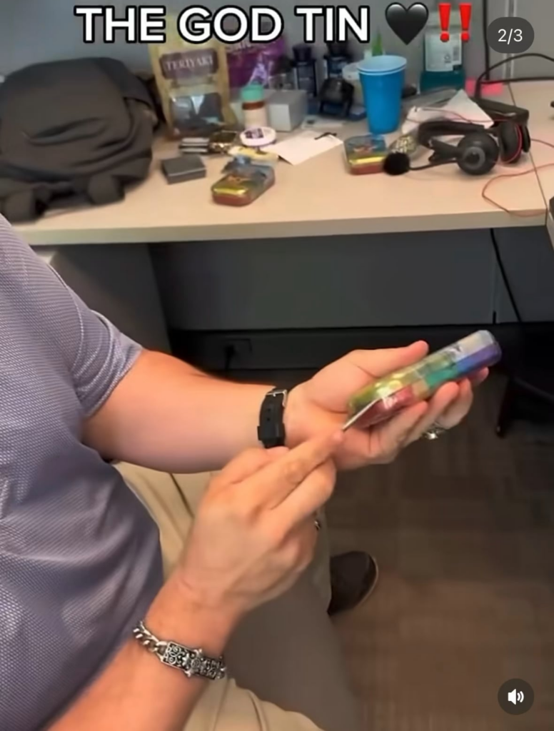 Collector opens back to back God packs from the same tin