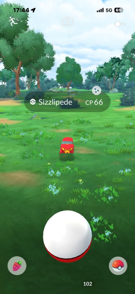 Shiny sizzlipede ✨