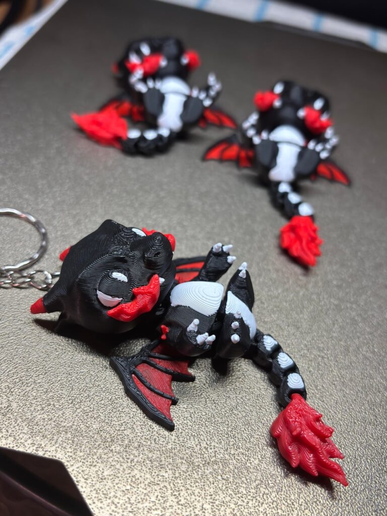 Print a Shiny Charizard flexi Keychain Today, I 3d draw it. You like it?