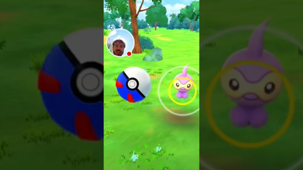 Catching my First Shiny Regular Castform in Pokemon GO! Shiny BOOSTED Spawn! #pokemongo