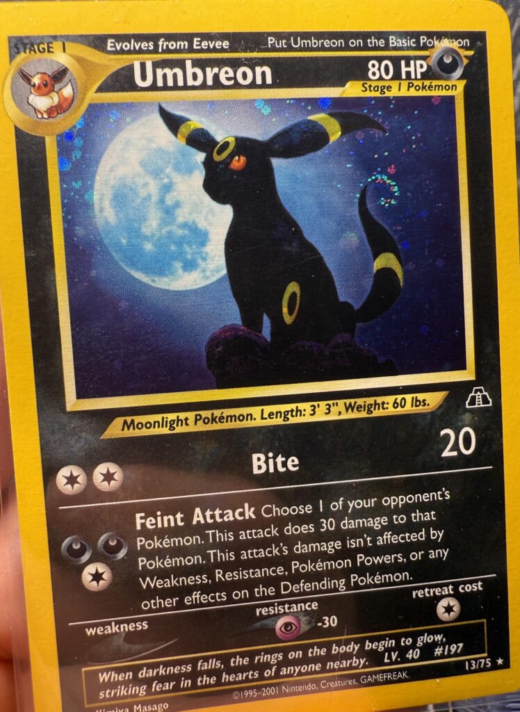 Umbreon with a perfectly positioned tail swirl