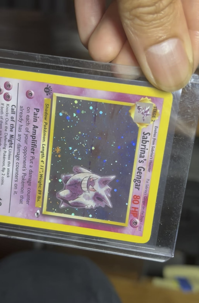 Do vintage holo Pokémon usually have a swirl that goes around 360 degrees?