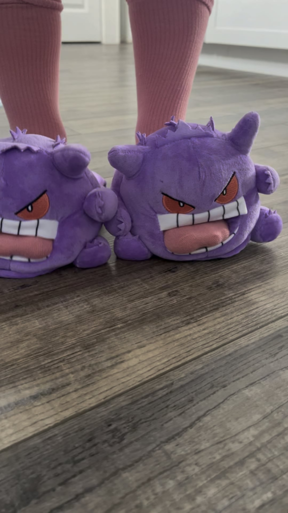 Gengar slippers arrived! 🙈🤓😈
