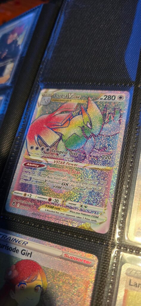 Lugia v star (202/195 SIT) extreme glittering. Is that normal?