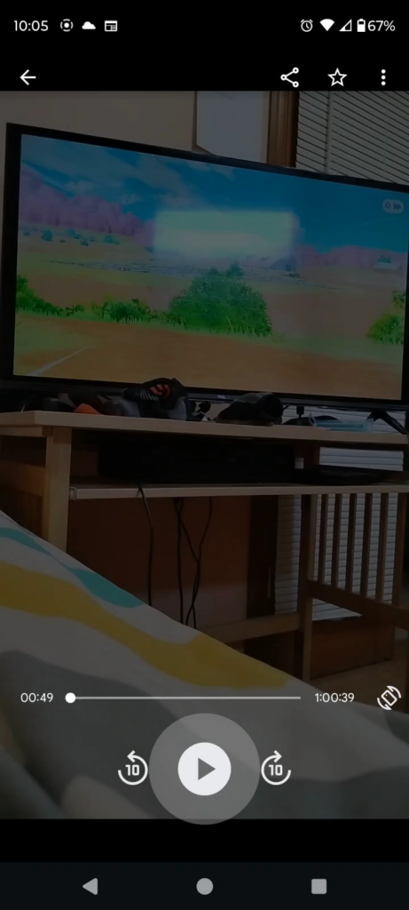 Am I blind? I couldn't find the shiny pokemon but since I couldn't find it I chose Charizard