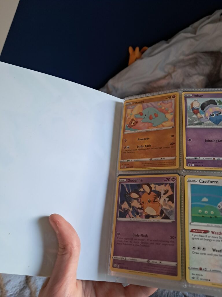 Can this binder damage my cards?