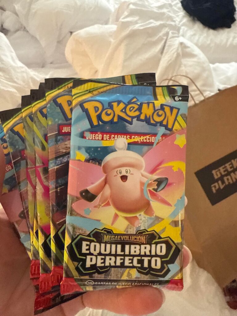 Vacation luck strikes in Spain 🇪🇸- lucky I had toploaders in my bag