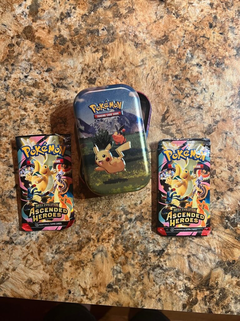 First two packs of AH I’ve ever found in the wild… I think I’m done with the set now