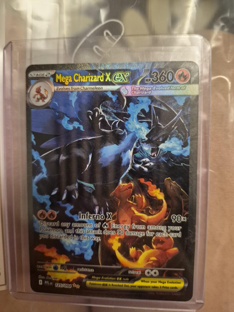 My 4yr old just pulled this out of a pack. I think this is the best card he got so far！！my 7yr old said it's special