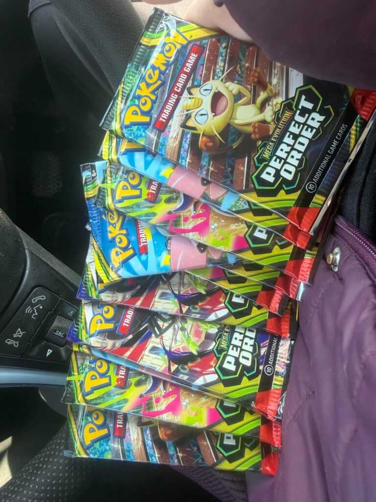 No one’s getting the new set!! You know what that means, it’s finally my time to shine lol enjoy my pulls