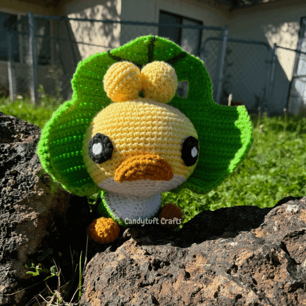 Crocheted Sewaddle AKA the cutest bug type 💕