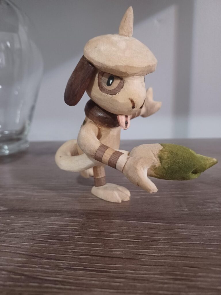 Wooden smeargle (36/100)