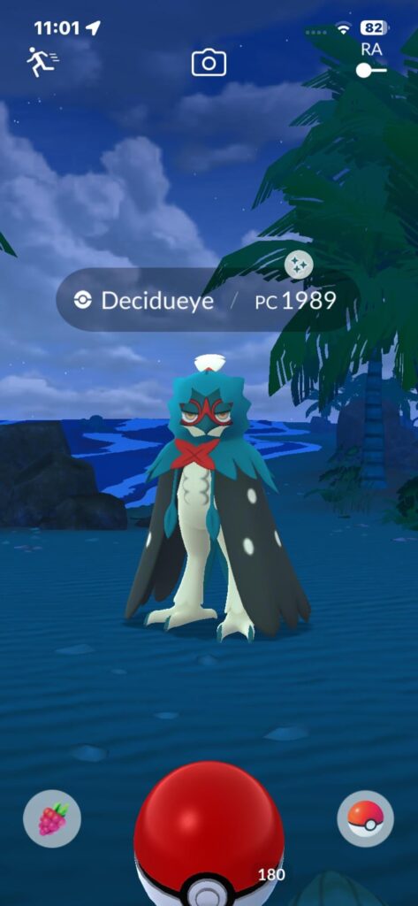OH MY GOD HOW LITERALLY SAME DAY AS MY SHINY SHADOW VOLTORB I GOT A RANDOM WILD DECIDUEYE AND IT WAS SHINY???