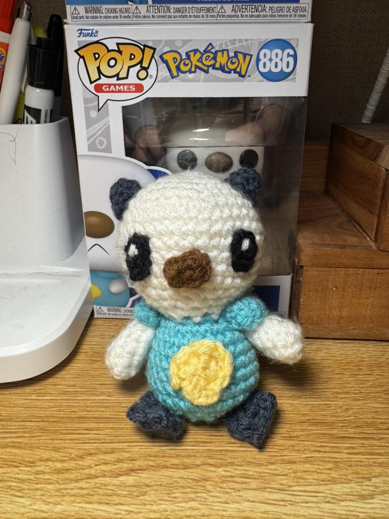 Oshawott plush my gf crocheted for me :)