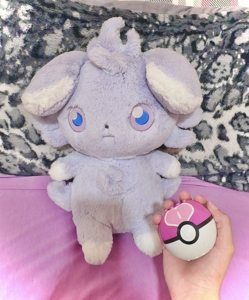 Help me find cute accessories/outfits for my new espurr
